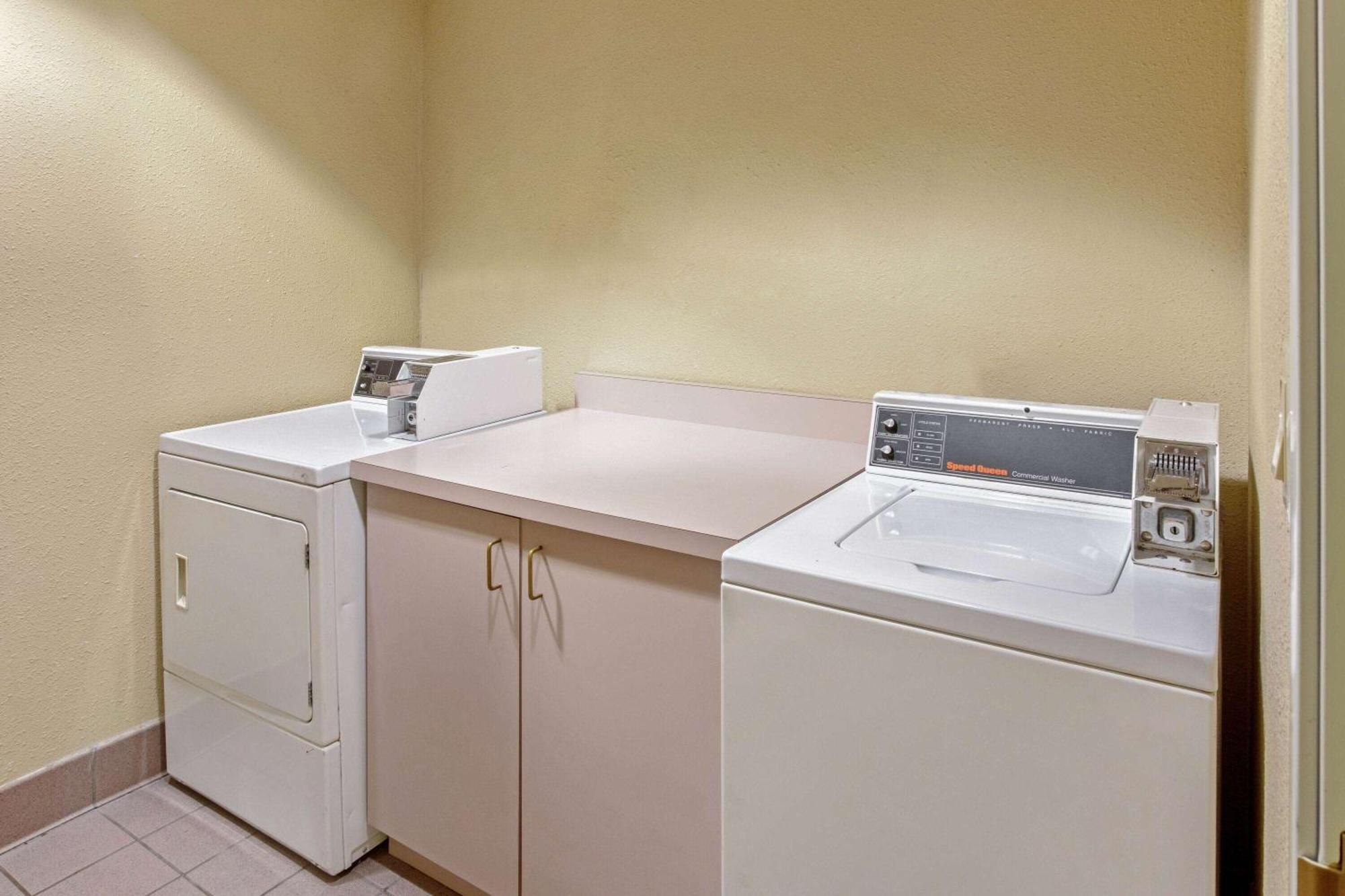La Quinta By Wyndham College Avenue 3*